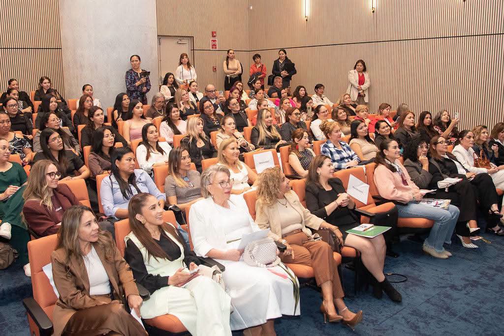 Women Economic Forum Bolivia conmemora el Día de la Mujer Boliviana con la presencia de más de 250 mujeres
